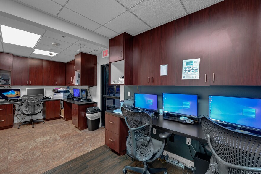 More Photos Of 5701 W Charleston Blvd, Las Vegas Medical For Sale
