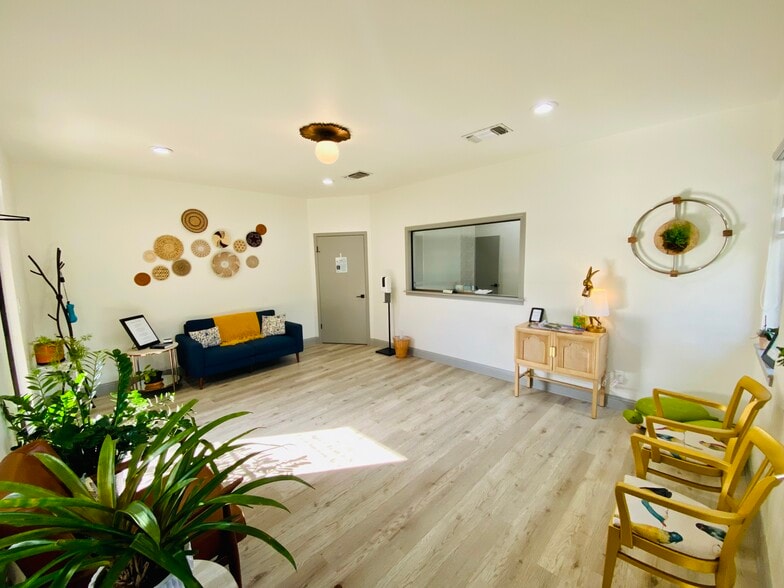 More Photos Of 189 E Austin St, New Braunfels Medical For Lease