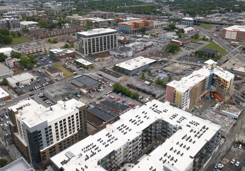 More Photos Of 516 5th Ave S, Nashville Freestanding For Sale