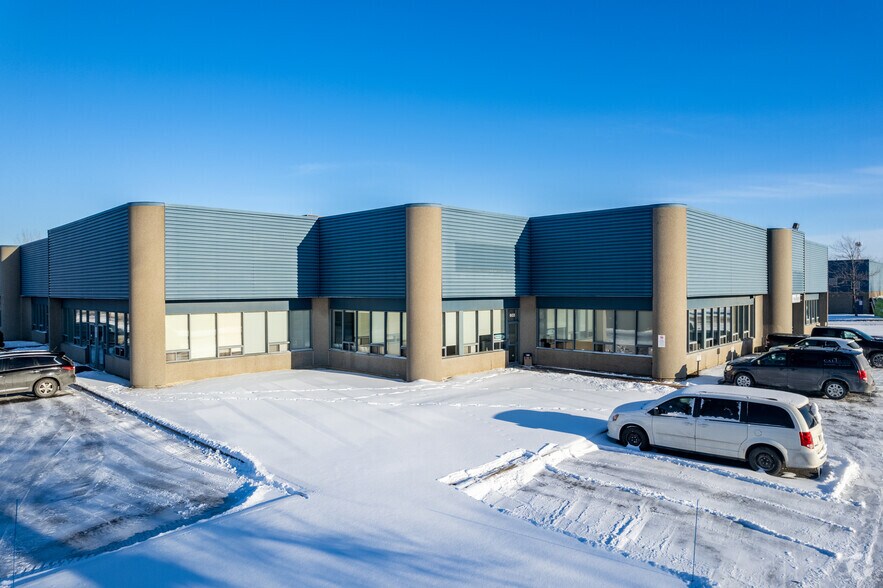 Primary Photo Of 601-631 Rue Bériault, Longueuil Warehouse For Lease