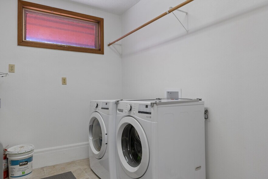 More Photos Of 8301 Congress St, Port Richey Flex For Sale