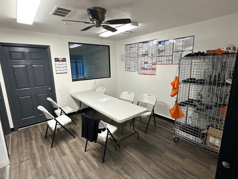 More Photos Of 2222 W Cheyenne Ave, North Las Vegas Freestanding For Lease