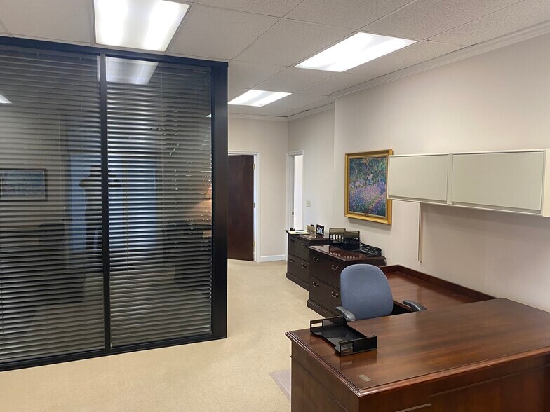 More Photos Of 1300-1306 Santa Barbara St, Santa Barbara Office For Lease