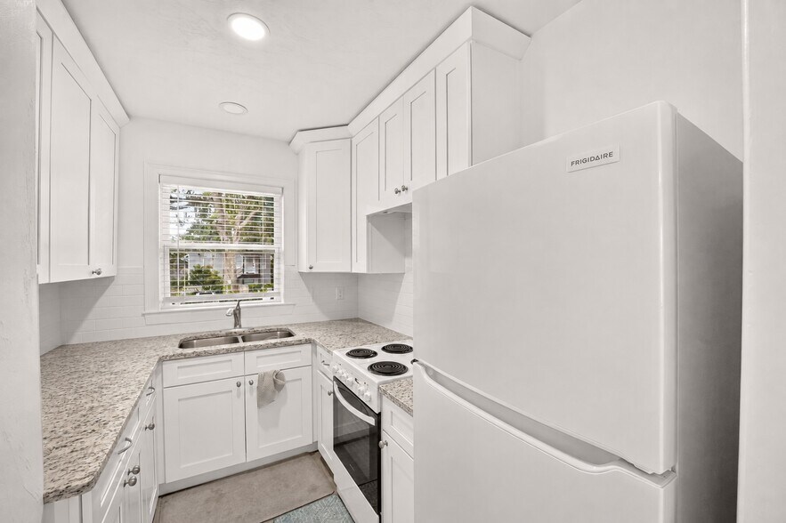 More Photos Of 922 SW 7th Ave, Gainesville Apartments For Sale