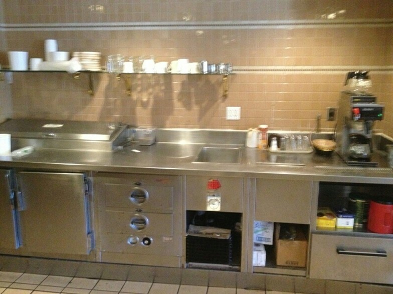 More Photos Of 11419 S Grant Hwy, Marengo Restaurant For Sale