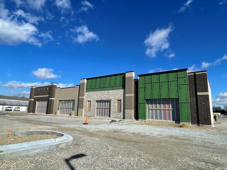 More Photos Of 7725 US Hwy 41, Schererville Storefront Retail Office For Lease