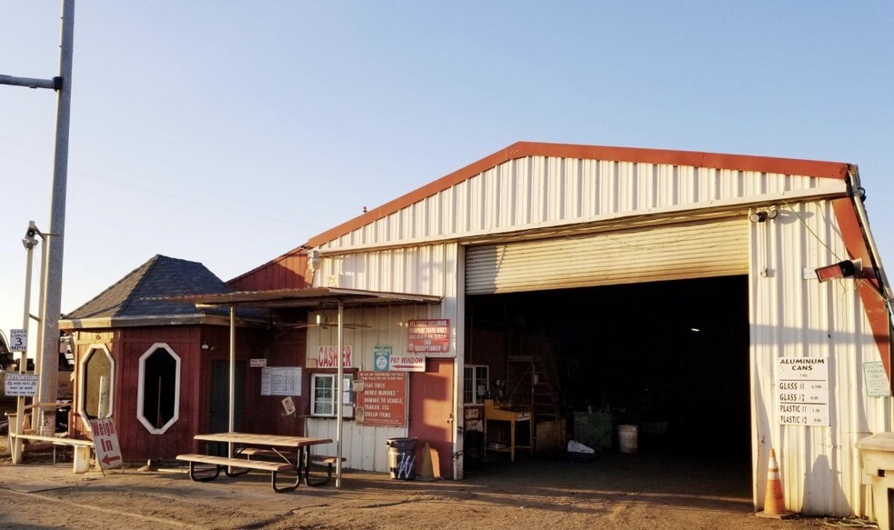 More Photos Of 3615 S K St, Tulare Recycling Center For Sale