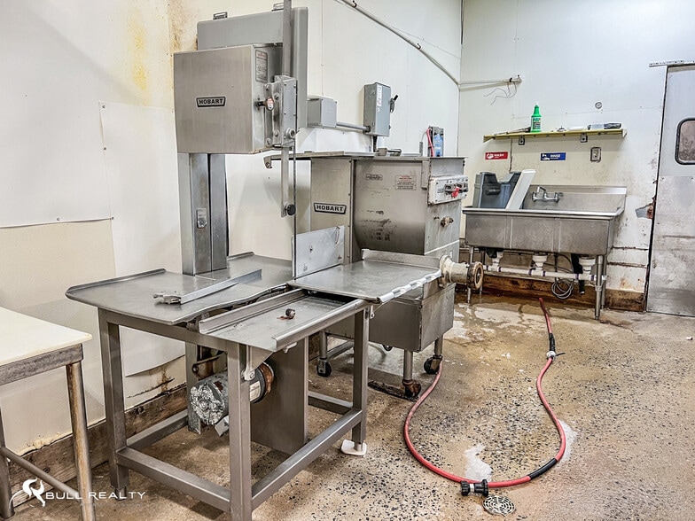 More Photos Of 104 Hancock St, Fort Gaines General Retail For Lease