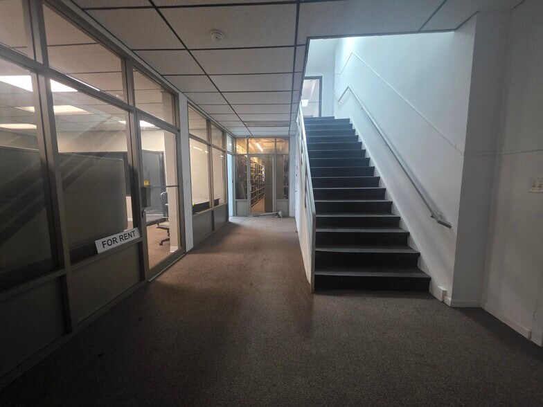 More Photos Of 413-417 Frelinghuysen Ave, Newark Light Distribution For Sale