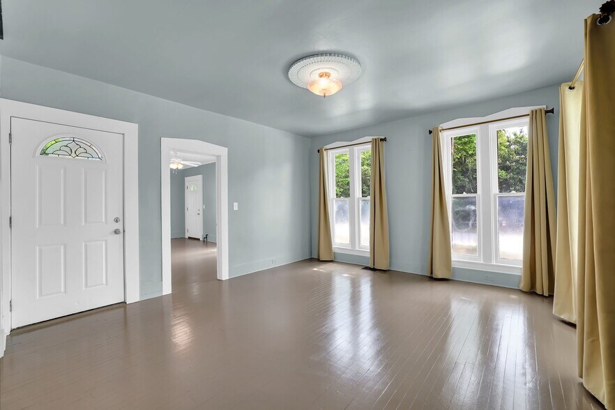 More Photos Of 134 Marble Mill Rd, Marietta Office For Sale