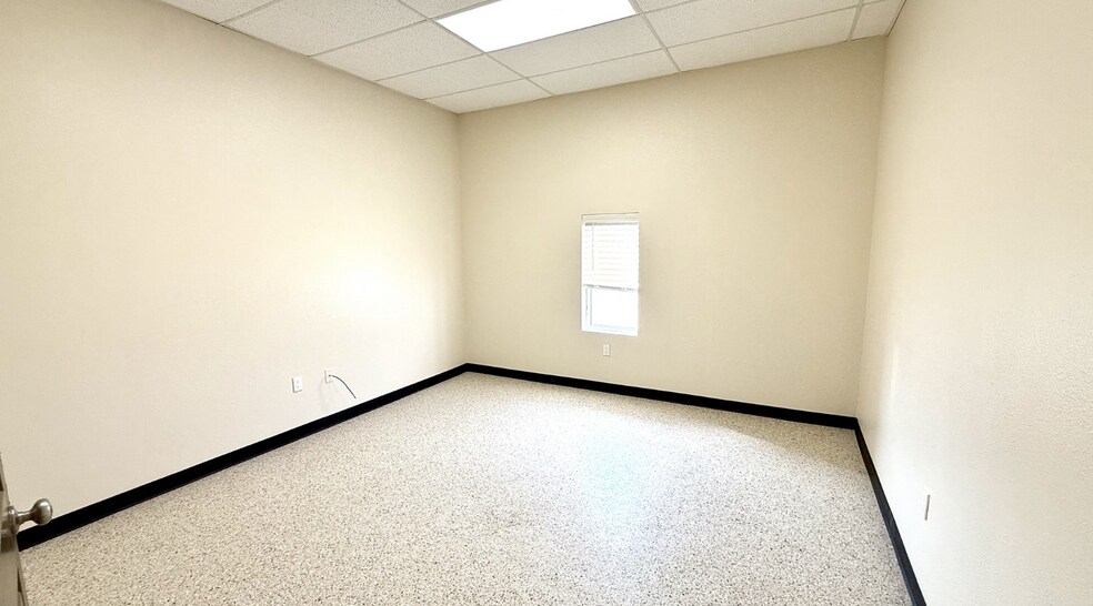 More Photos Of 9503 E County Road 97, Midland Warehouse For Lease
