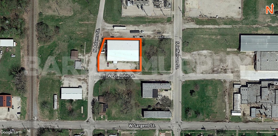 More Photos Of 311 W St. John St, Litchfield Sports And Entertainment For Sale