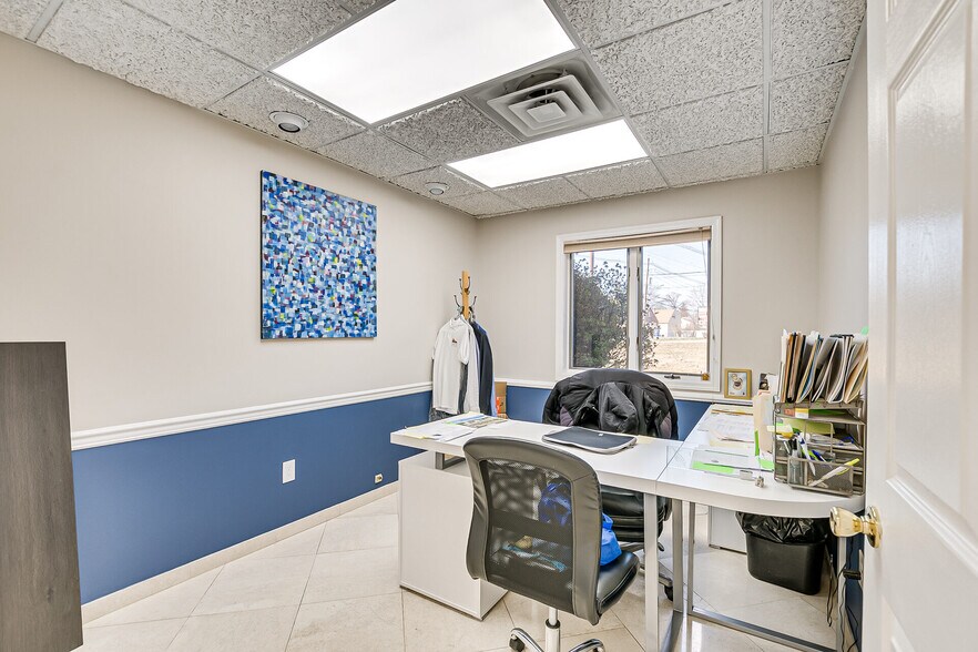 More Photos Of 894 Green St, Iselin Office For Lease