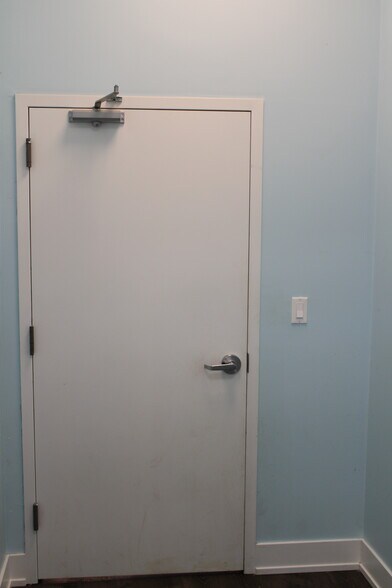 More Photos Of 4407 N Hazel St, Chicago Apartments For Lease