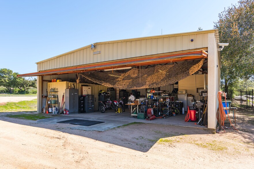 More Photos Of 19191 High Glen Rd, Alpine Specialty For Sale