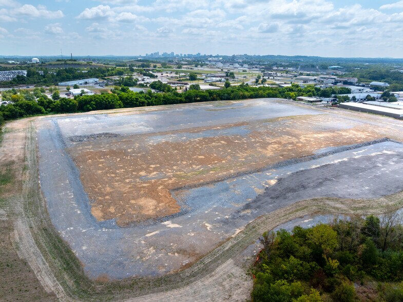 More Photos Of 7021 Westbelt Dr, Nashville Warehouse For Lease