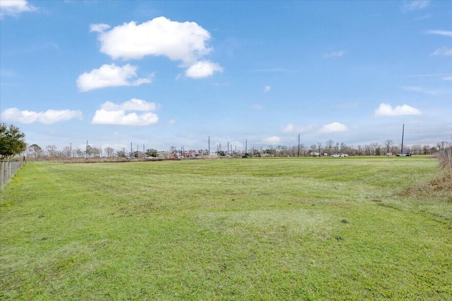 More Photos Of 0 Bailey Rd, Pearland Land For Sale
