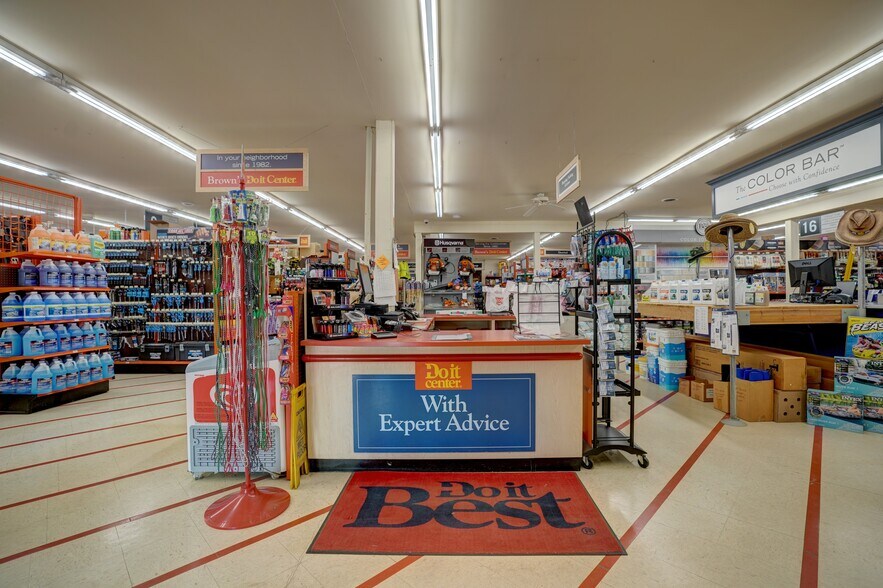 More Photos Of 7281 S State Rd, Goodrich Freestanding For Sale