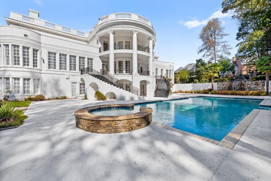 More Photos Of 3687 Briarcliff Rd NE, Atlanta Multifamily For Sale