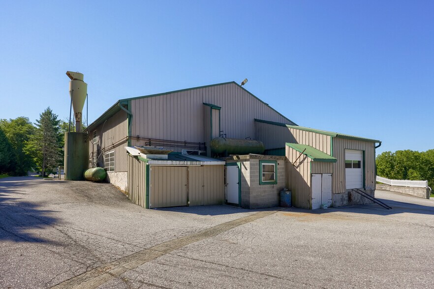 More Photos Of 197 Pencroft Dr N, Holtwood Industrial For Sale