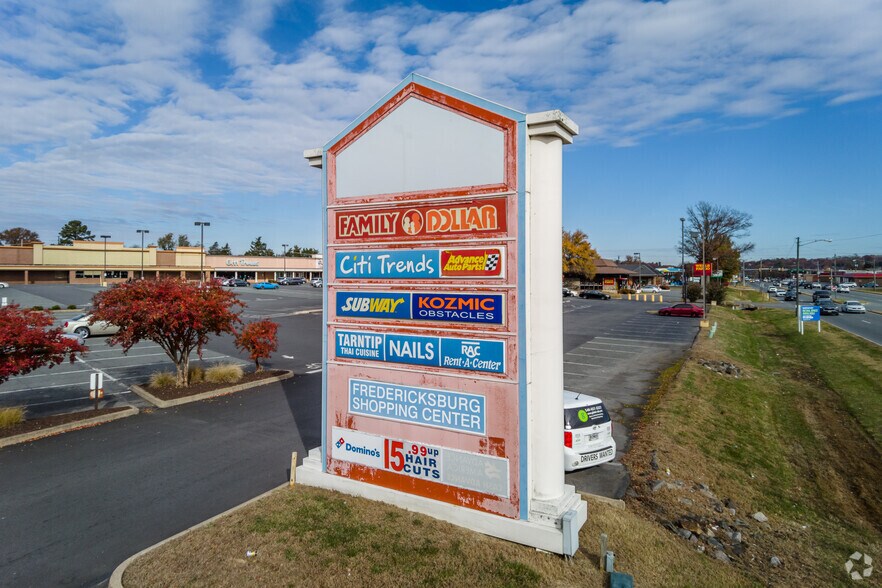 More Photos Of 550 Jefferson Davis Hwy, Fredericksburg General Retail For Sale