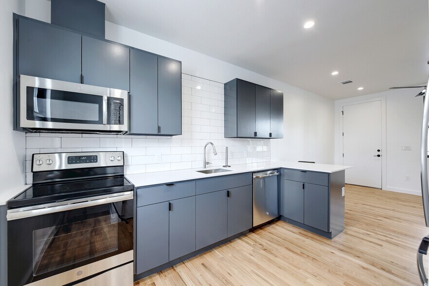 More Photos Of 1201 E Cesar Chavez St E, Austin Coworking Space