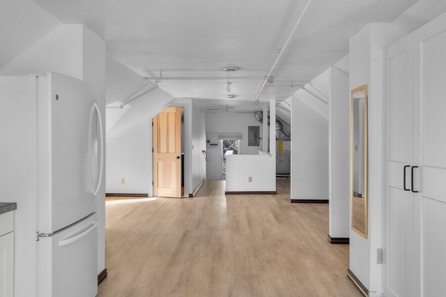 More Photos Of 2420 4th Ave S, Minneapolis Apartments For Sale