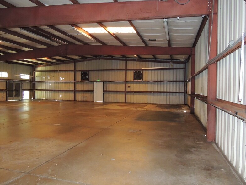 More Photos Of 2311 Whitfield Industrial Way, Sarasota Warehouse For Sale