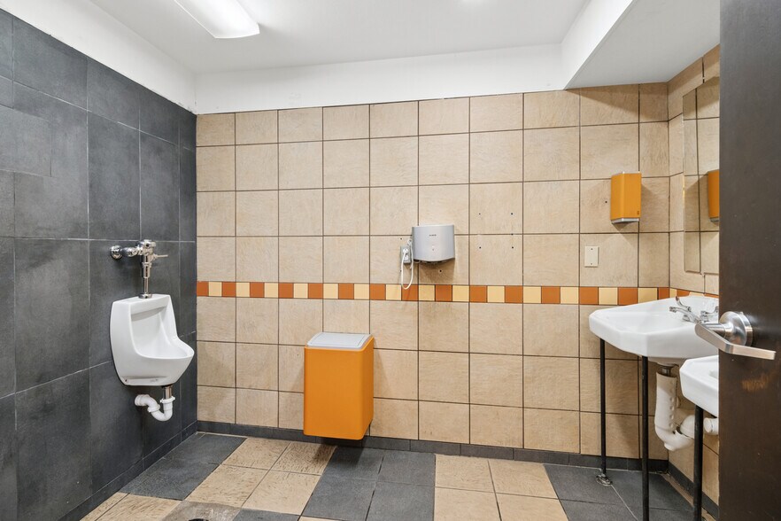 More Photos Of 2810 Williams Blvd, Kenner Restaurant For Sale
