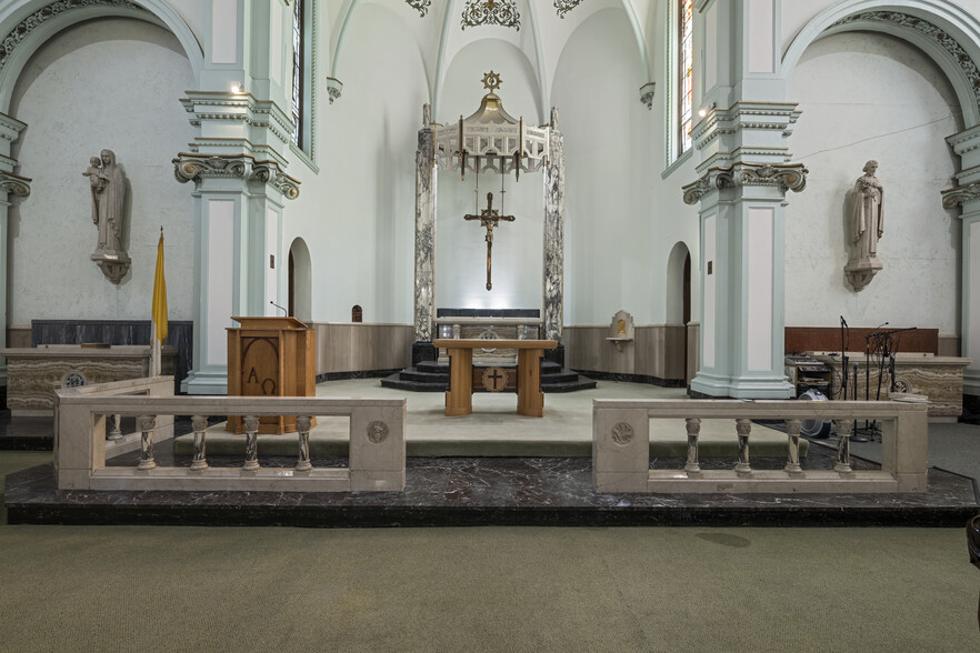 More Photos Of 21 State St, Oil City Specialty For Sale