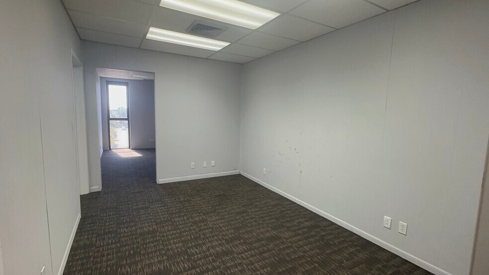 More Photos Of 1771 N State Road 7, Fort Lauderdale Loft Creative Space For Sale