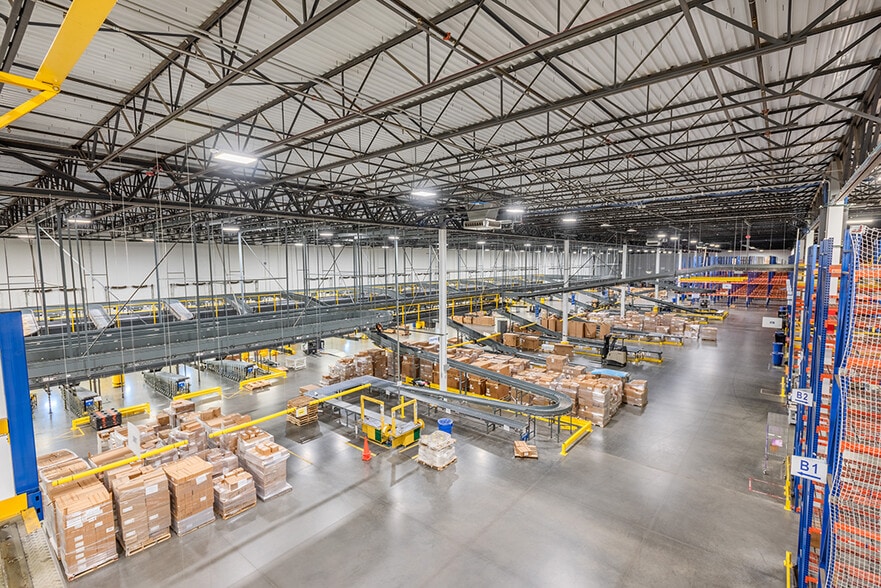 More Photos Of 885 Paragon Way, Rock Hill Warehouse For Lease