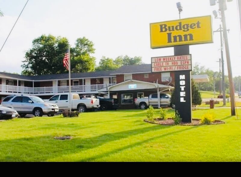 More Photos Of 1210 A Ave E, Oskaloosa Hotel For Sale