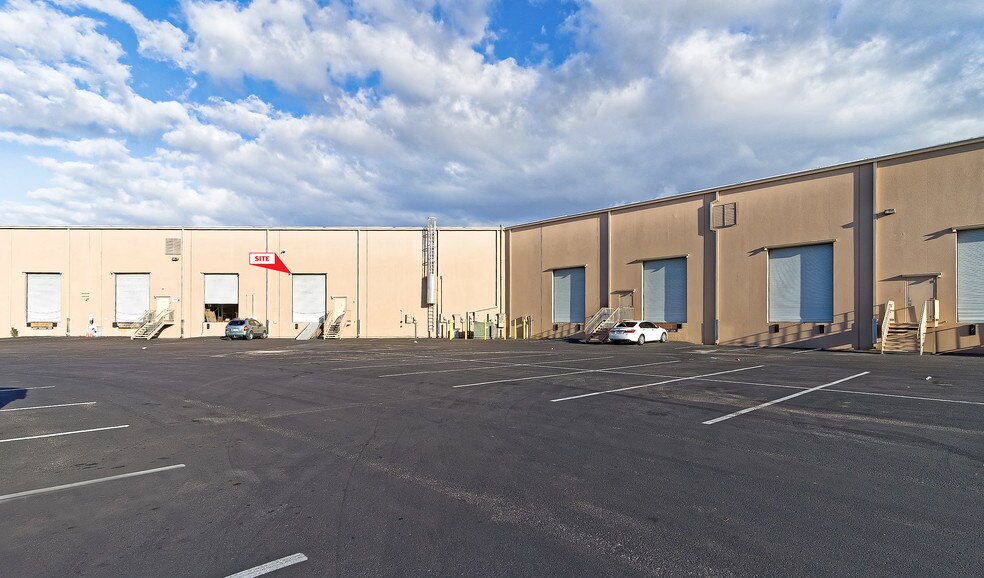 More Photos Of 13830 Jetport Commerce Pky, Fort Myers Warehouse For Lease
