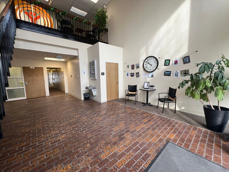 More Photos Of 520 S Pierce Ave, Mason City Medical For Sale