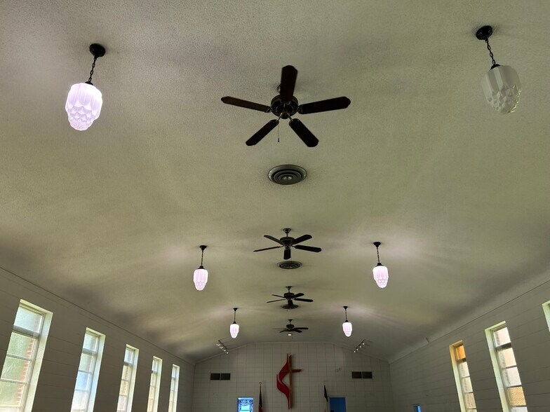 More Photos Of 2380 Bell Arthur, Bellarthur Religious Facility For Sale
