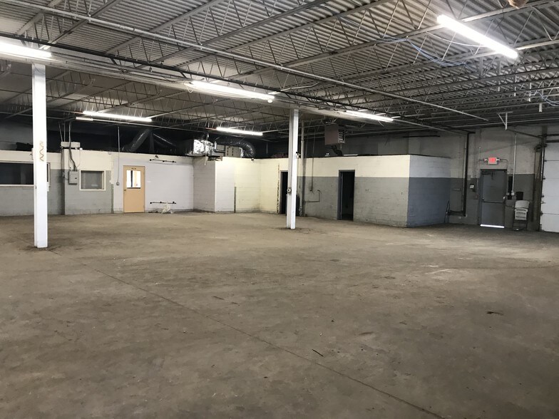 More Photos Of 1615 Bustleton Pike, Feasterville Trevose Warehouse For Lease