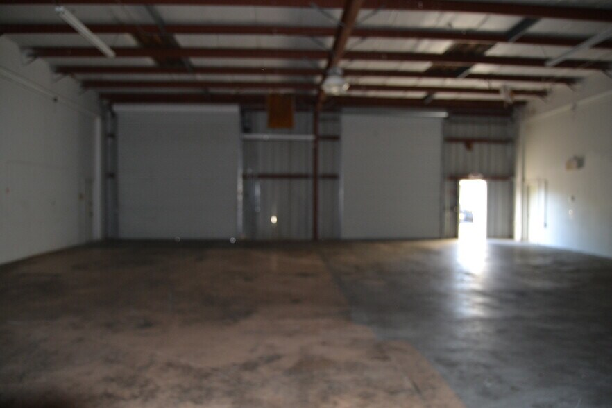More Photos Of 1400 L and R Industrial Blvd, Tarpon Springs Unknown For Lease