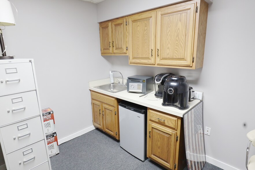 More Photos Of 1839 Pearl Rd, Brunswick Medical For Sale