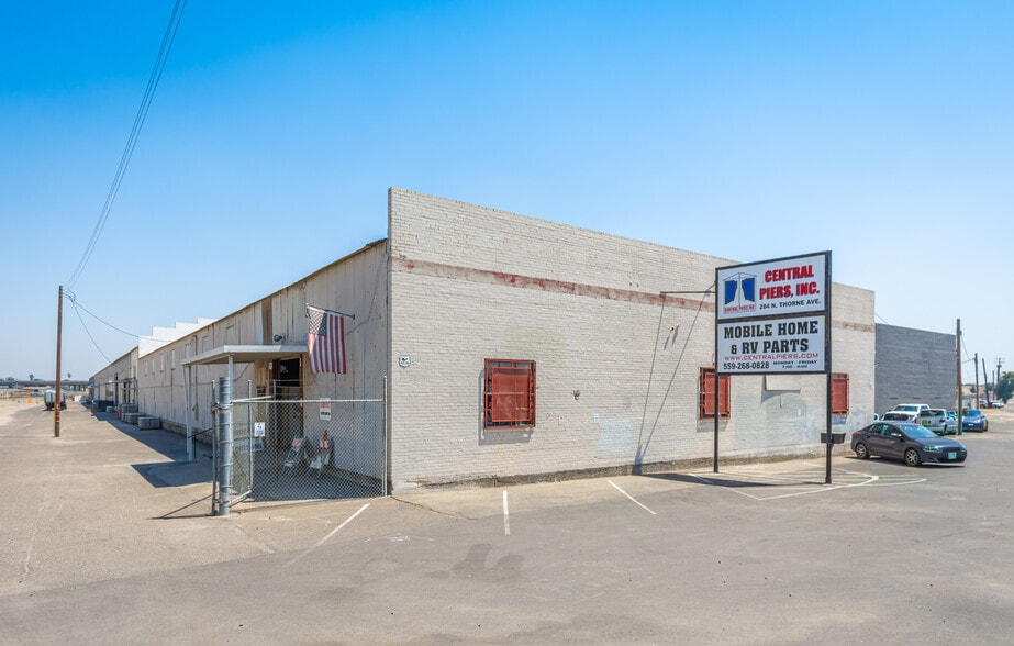 More Photos Of 210-284 N Thorne Ave, Fresno Warehouse For Sale
