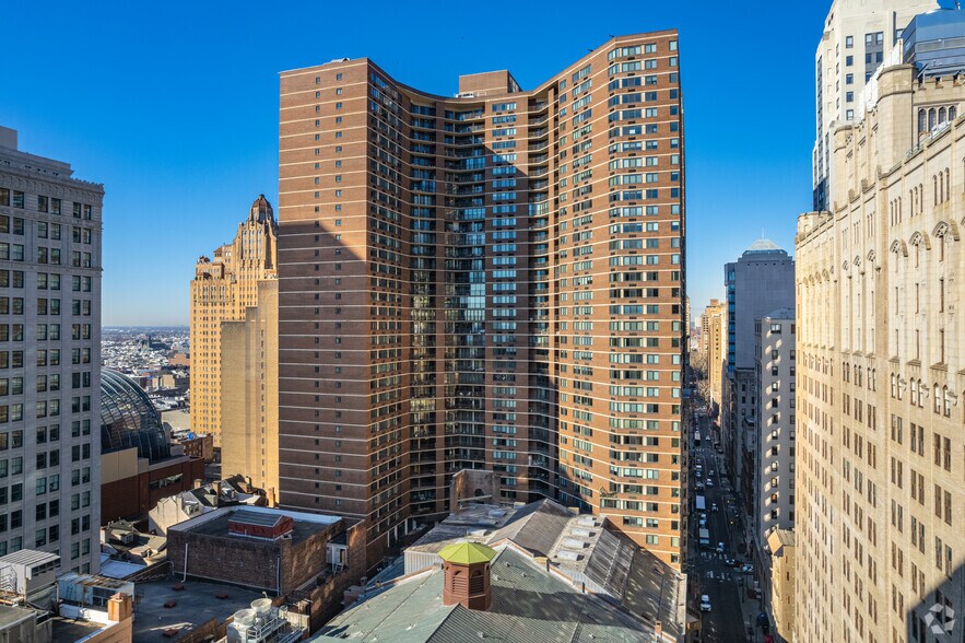 Primary Photo Of 1420 Locust St, Philadelphia Apartments For Sale