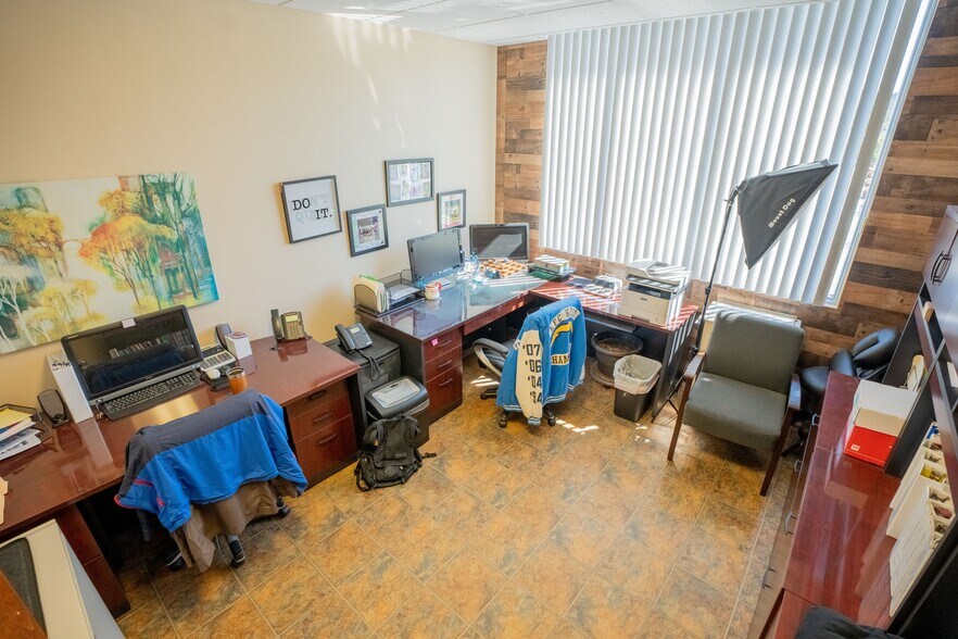 More Photos Of 28975 Front St, Temecula Medical For Sale