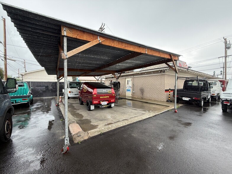 More Photos Of 1314 N King St, Honolulu Restaurant For Lease