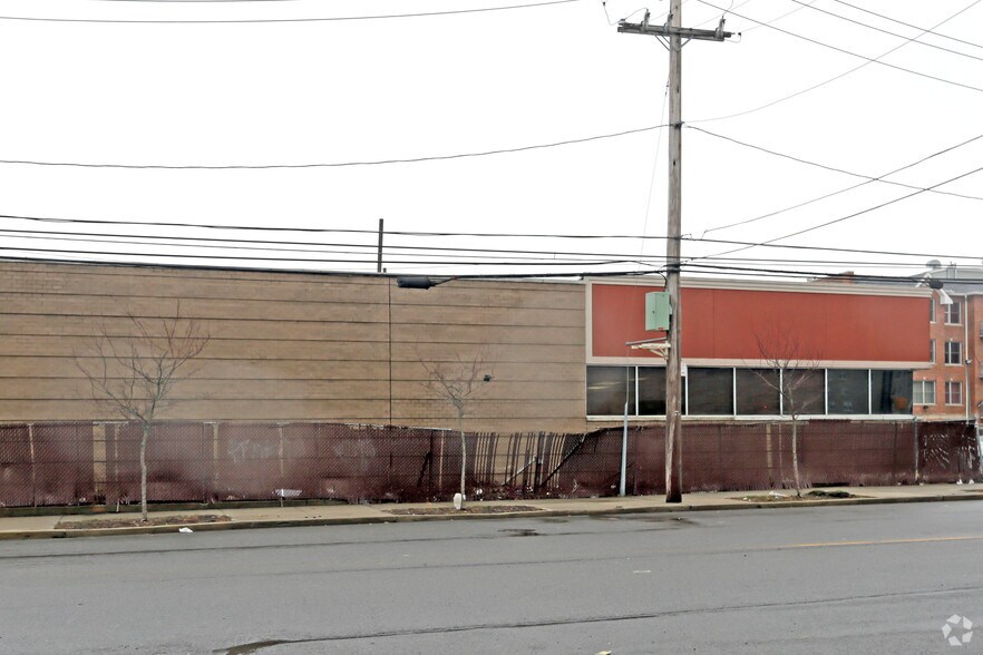 More Photos Of 230 Beach 102nd St, Rockaway Park Medical For Lease