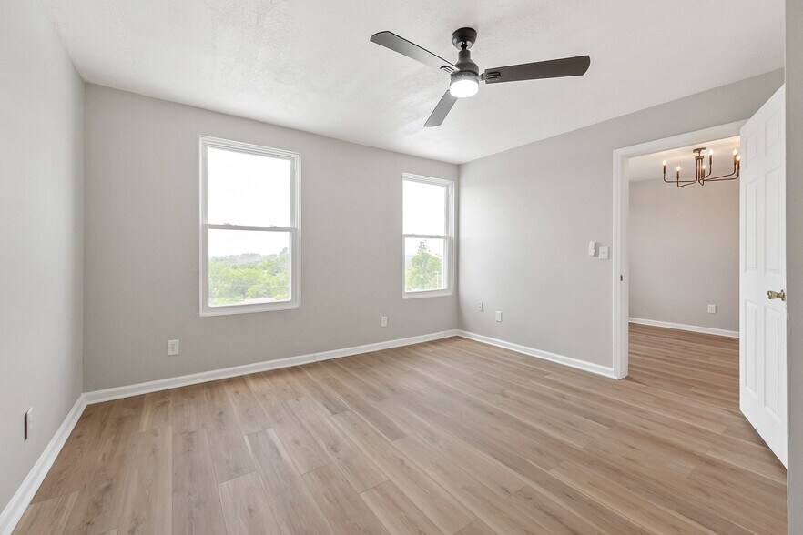 More Photos Of 522 N Main St, Hillsville Office Residential For Sale