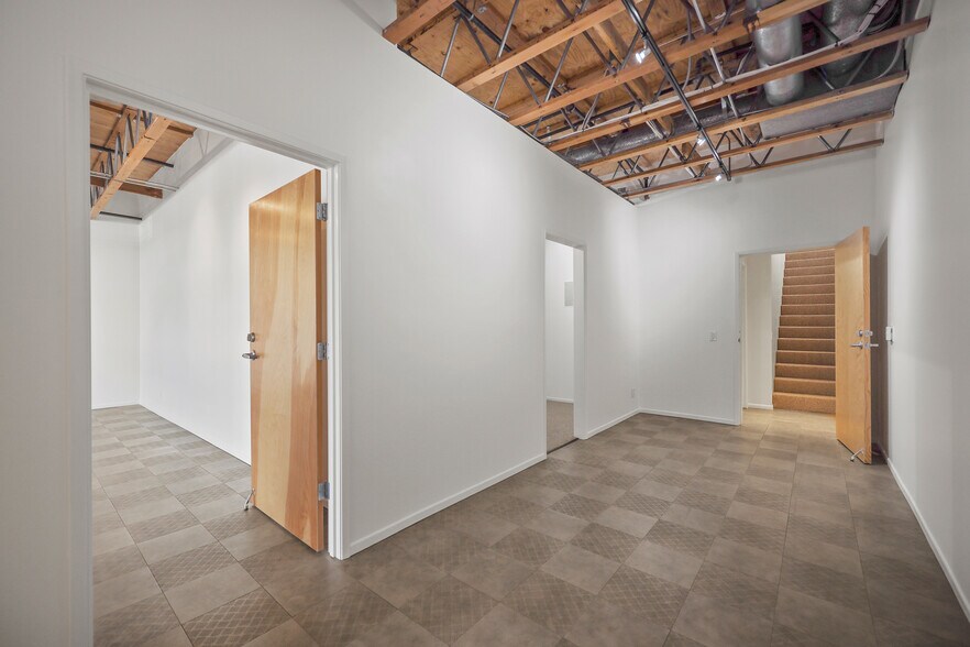 More Photos Of 1514 Abbot Kinney Blvd, Los Angeles Loft Creative Space For Lease