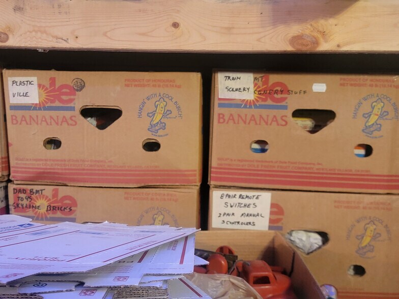 More Photos Of 1045 Eagon St, Barberton Manufacturing For Sale