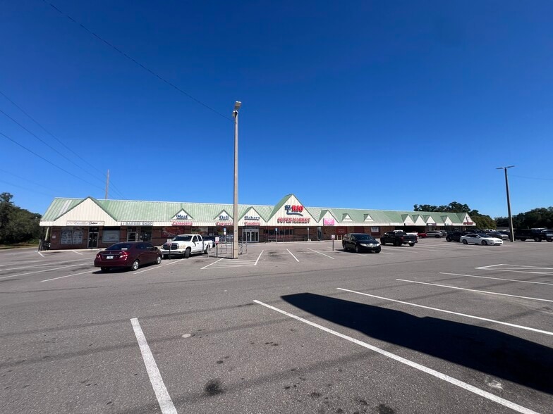 More Photos Of 3402 W Baker St, Plant City Supermarket For Sale
