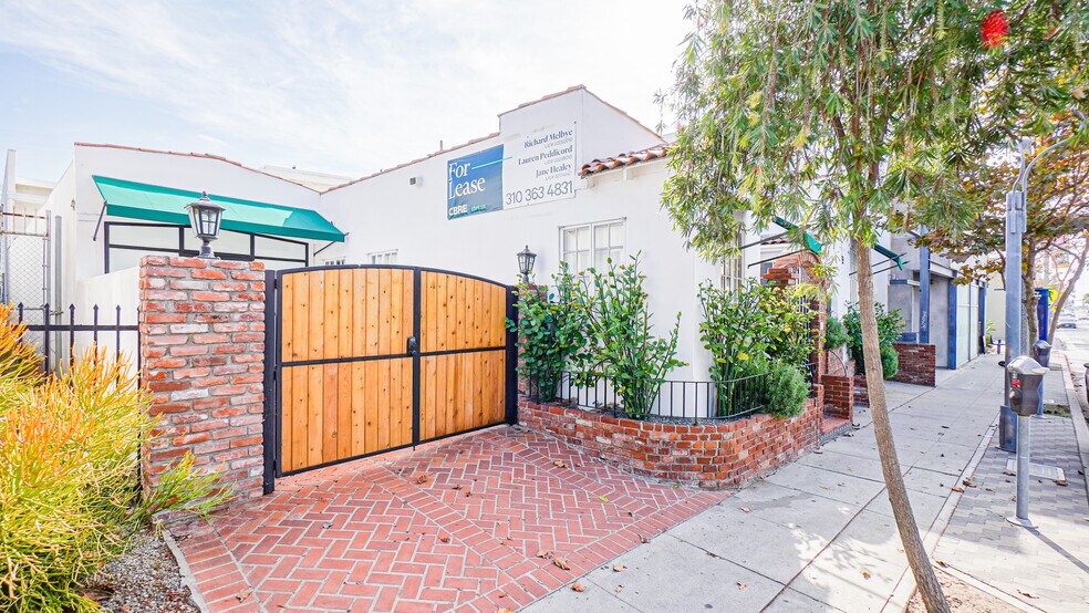 More Photos Of 1020 Pico Blvd, Santa Monica Storefront Retail Office For Lease