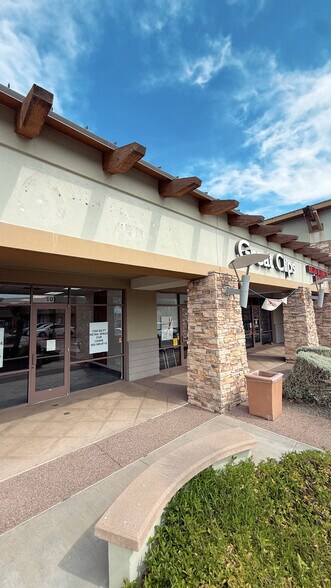 More Photos Of 28421 N Vistancia Blvd, Peoria General Retail For Lease